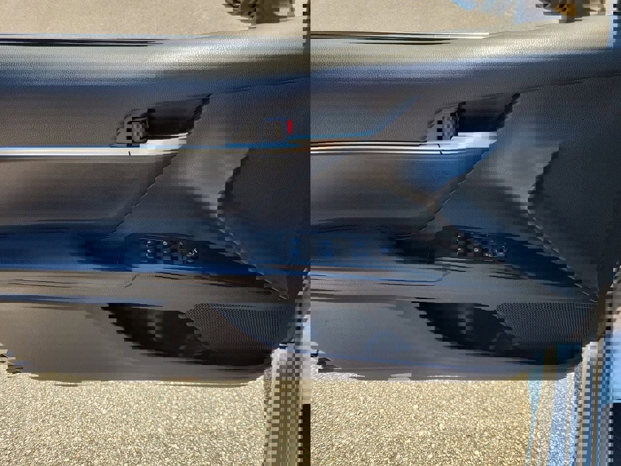 Used 2019 Toyota Camry SE image 13