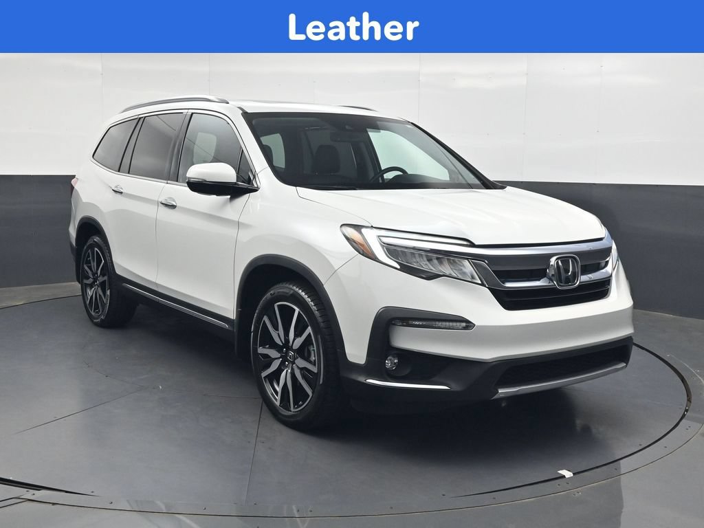 Certified 2022 Honda Pilot Touring image 2