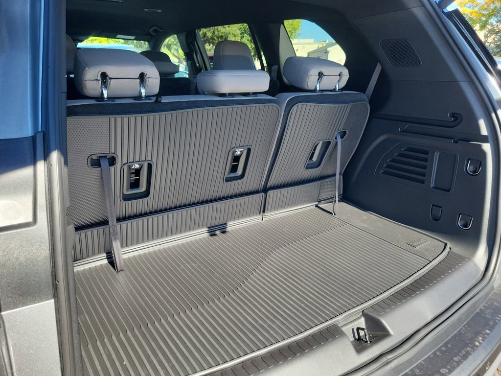 New 2026 GMC Acadia Elevation w/ LPO, Floor Liner Package AWD/4WD image 23