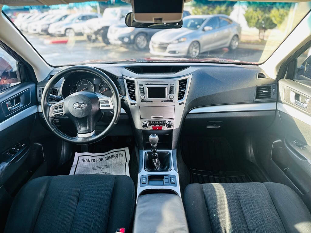 Used 2014 Subaru Outback 2.5i Premium image 8