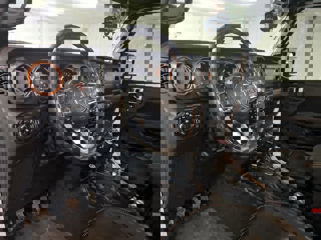 Used 2022 Jeep Gladiator Mojave w/ Cold Weather Group AWD/4WD image 10