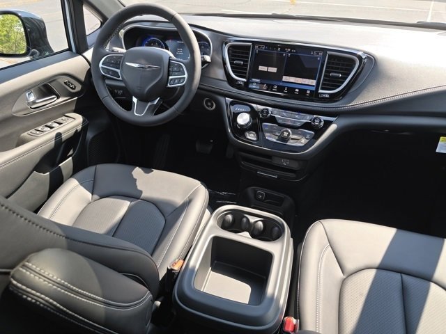 New 2026 Chrysler Pacifica Select image 29
