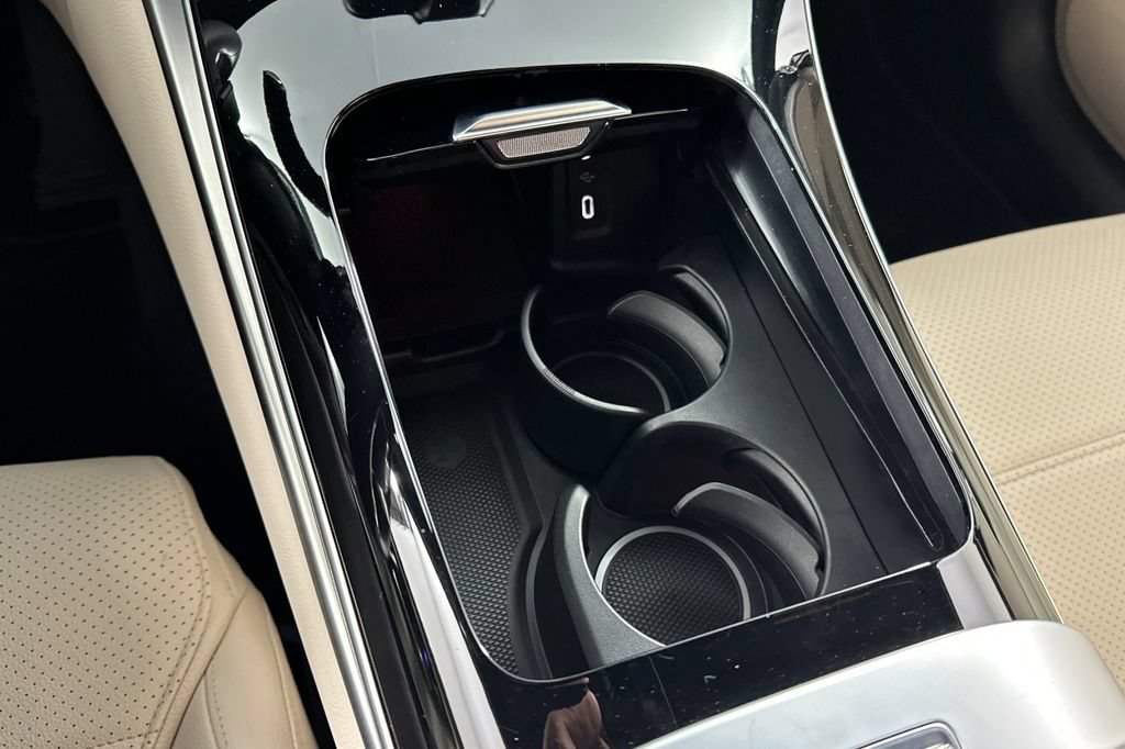 Certified 2025 Mercedes-Benz GLC 300 4MATIC image 37