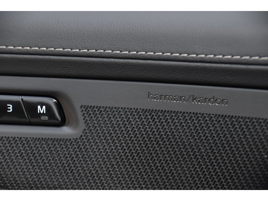 Certified 2025 Volvo XC90 B6 Ultra image 30