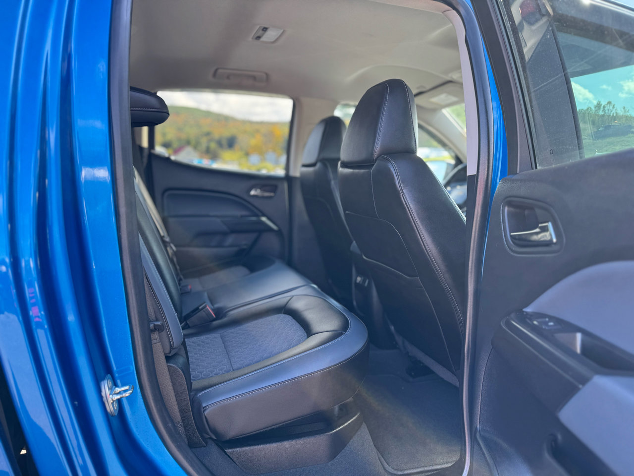 Used 2022 Chevrolet Colorado Z71 image 24