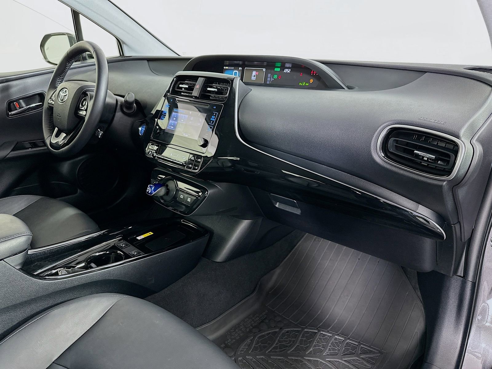 Used 2019 Toyota Prius XLE AWD/4WD image 27