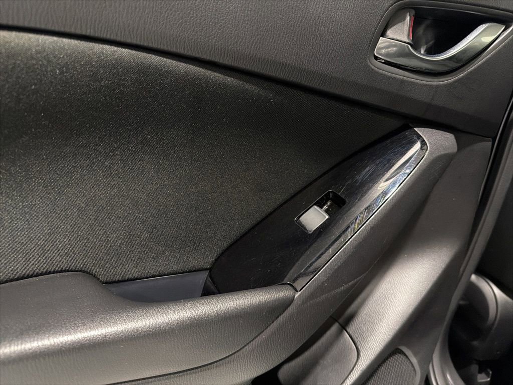 Used 2017 MAZDA MAZDA3 Sport w/ Preferred Equipment Package image 29