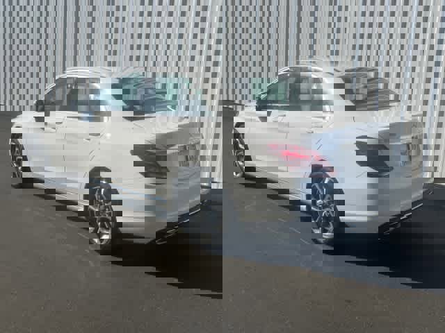 Used 2017 Mercedes-Benz C 300 Sedan image 4