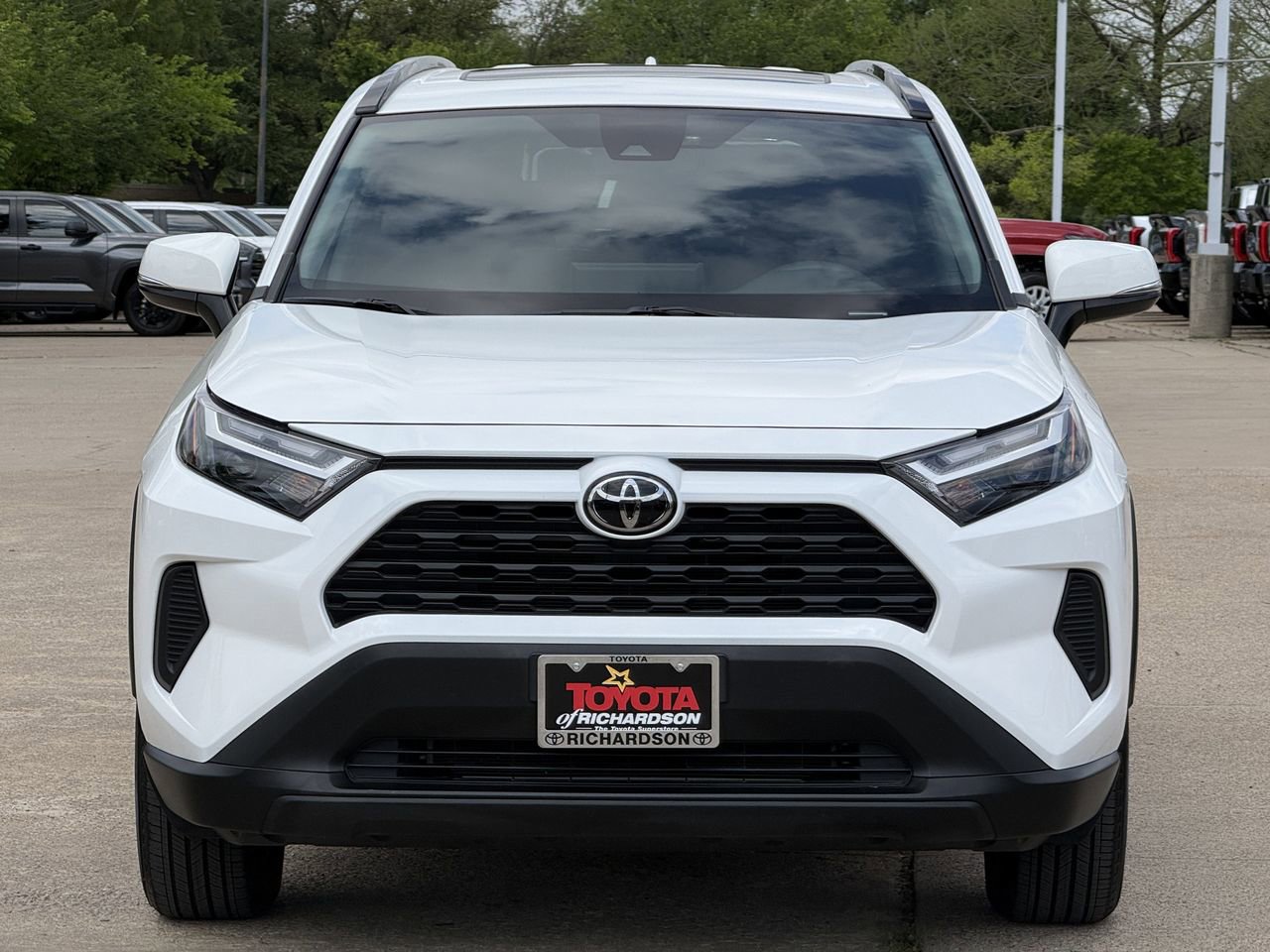 Used 2024 Toyota RAV4 XLE w/ Convenience Package image 8