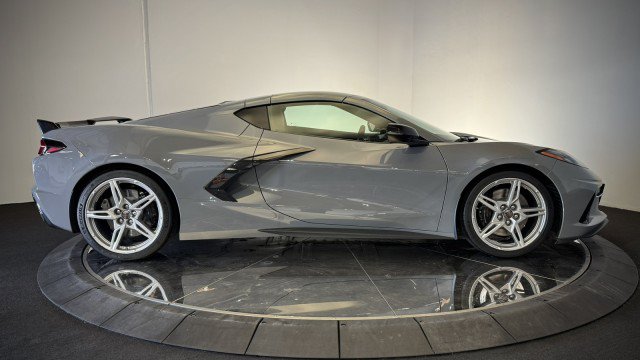 Used 2024 Chevrolet Corvette Stingray Premium Cpe w/ Z51 Performance Package RWD image 29