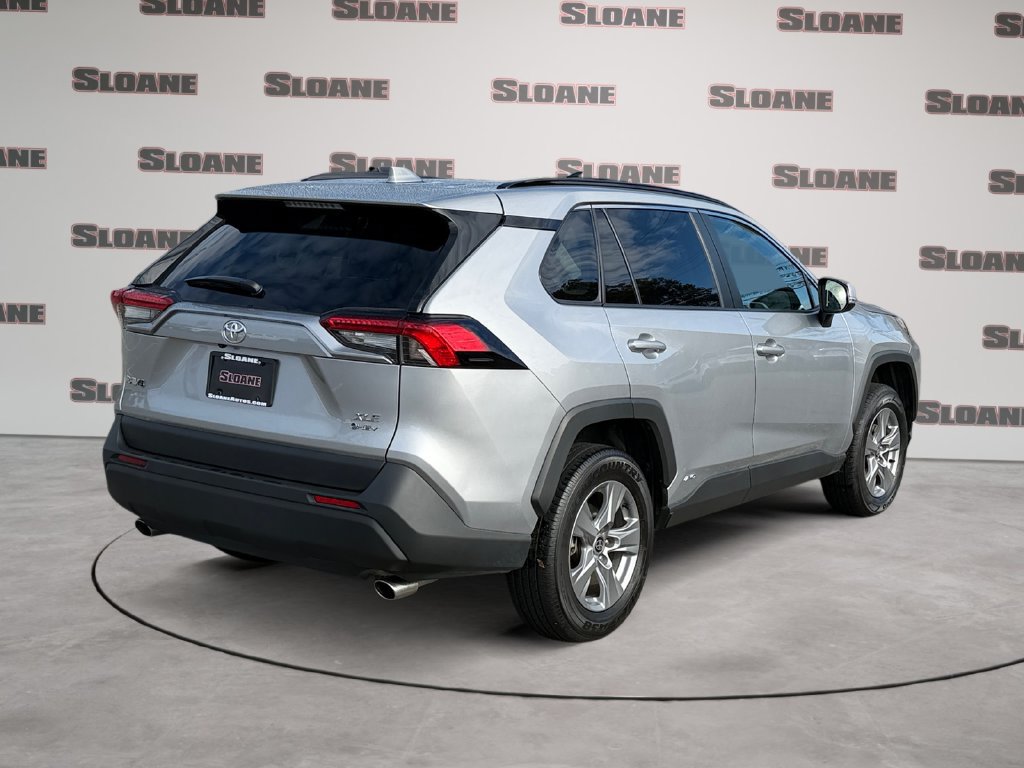 Used 2025 Toyota RAV4 XLE AWD/4WD image 5