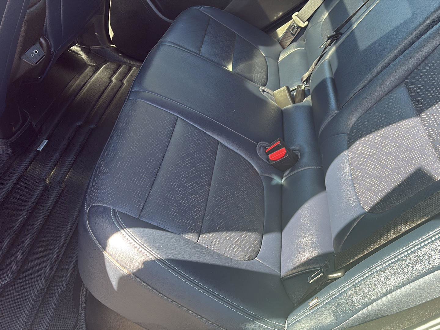 Used 2023 Chevrolet Bolt EUV Premier w/ Sun & Sound Package image 25