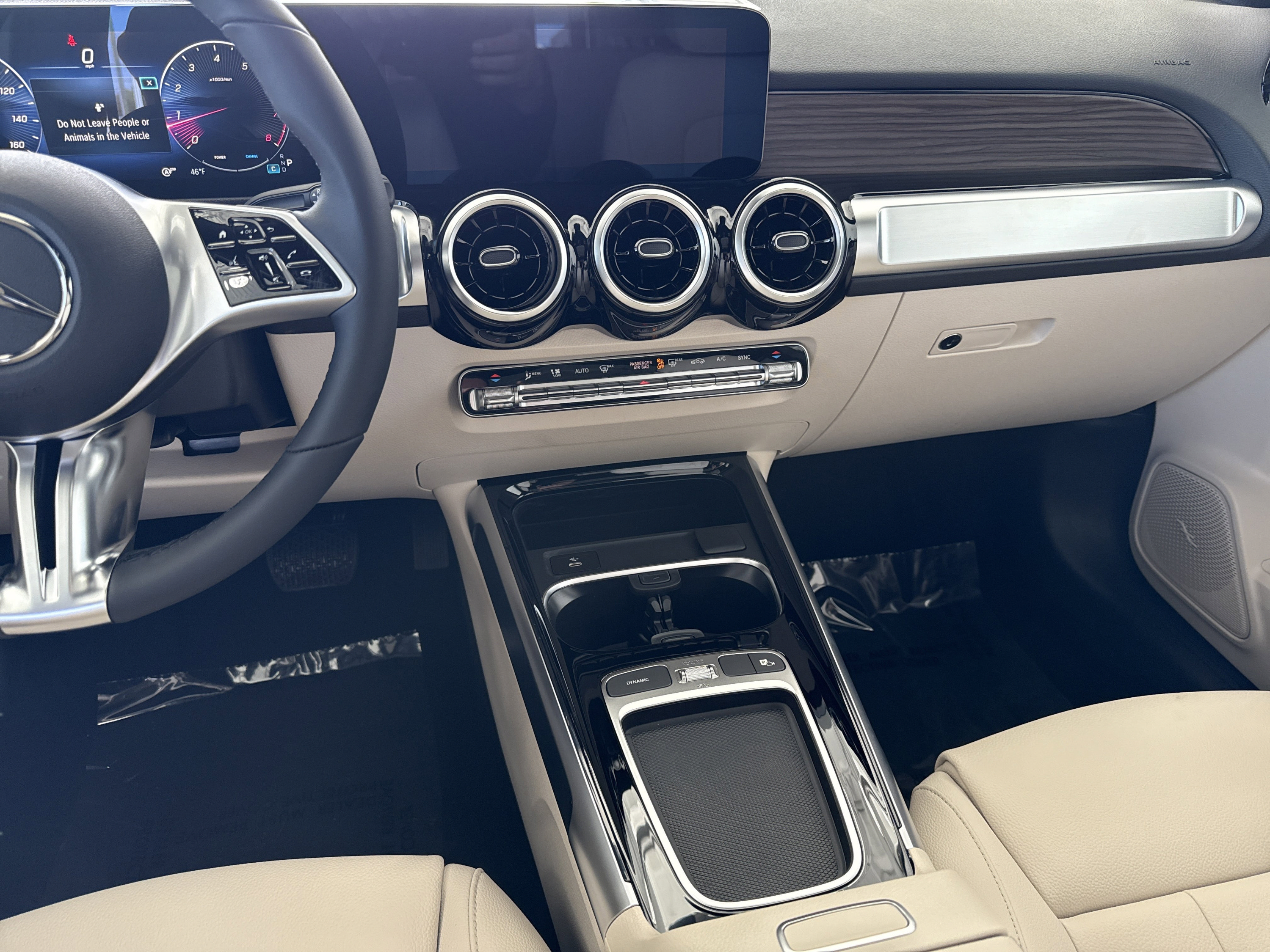 New 2026 Mercedes-Benz GLB 250 image 25
