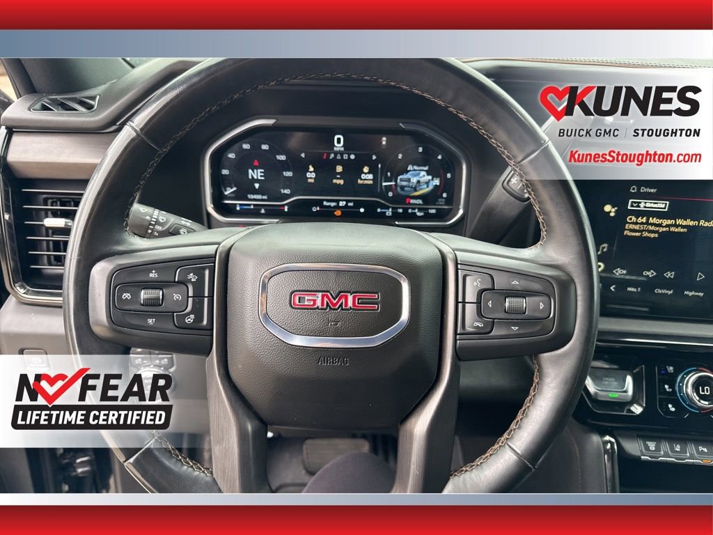 Used 2025 GMC Sierra 2500 AT4 image 31