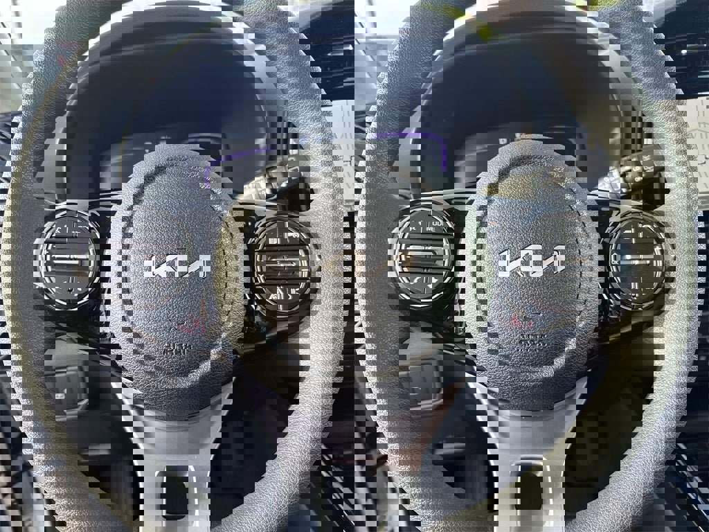 New 2025 Kia Soul S image 17