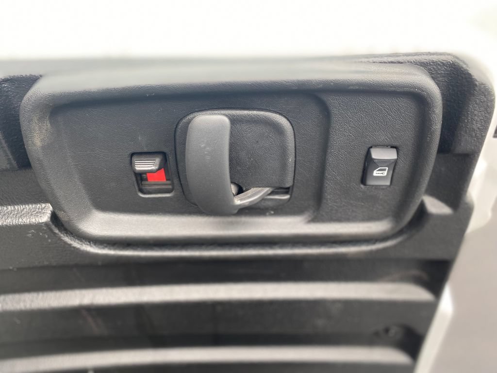 Used 2023 GMC Savana 2500 w/ Driver Convenience Package RWD image 18