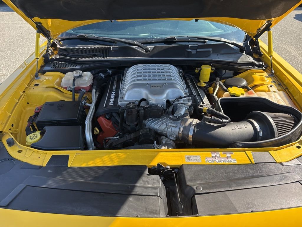 Used 2017 Dodge Challenger SRT Hellcat image 31