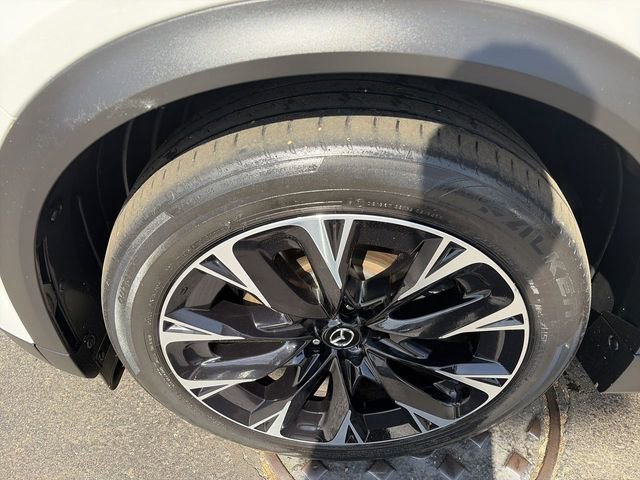Certified 2024 MAZDA CX-90 Plug-In Hybrid w/ Premium Plus AWD/4WD image 10
