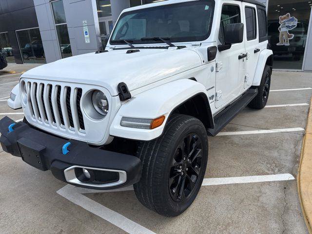 Used 2023 Jeep Wrangler Sahara w/ Cold Weather Group image 12