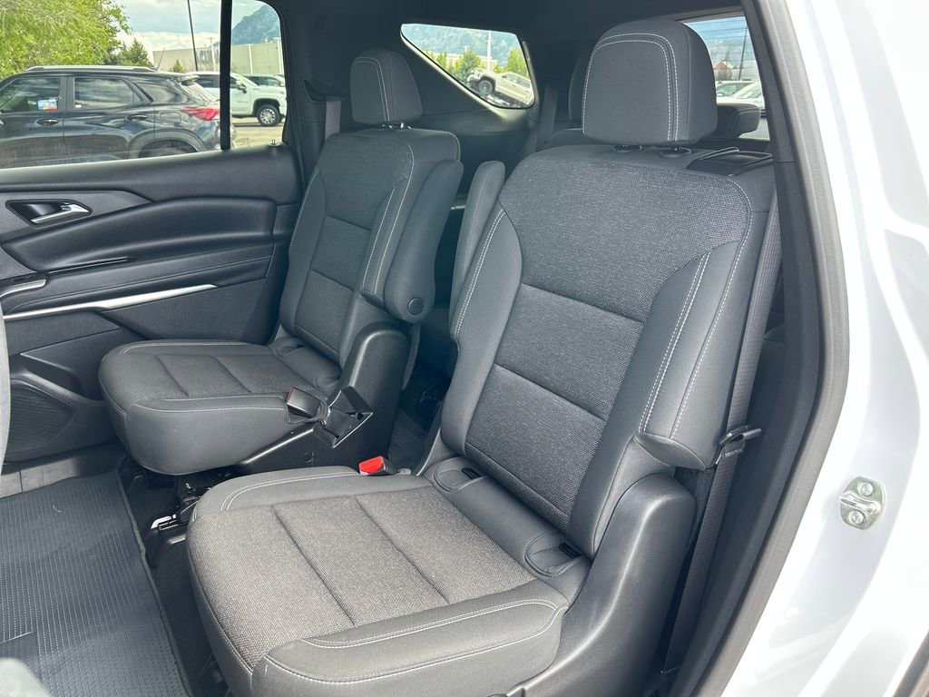 Used 2025 Chevrolet Traverse LT w/ Midnight/Sport Edition AWD/4WD image 20