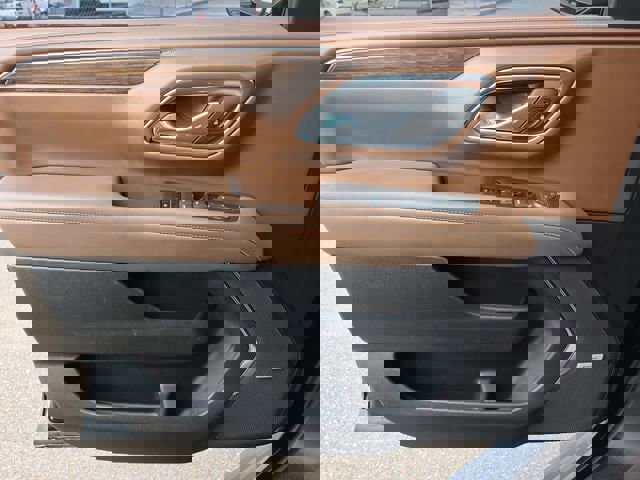 Used 2024 Chevrolet Tahoe High Country image 21