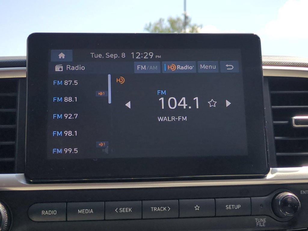 Used 2025 Hyundai Venue SEL FWD image 18