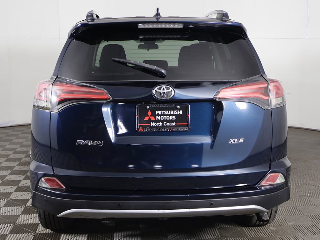 Used 2017 Toyota RAV4 XLE FWD image 11
