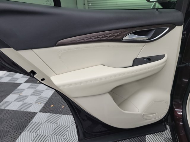 Used 2022 Buick Envision Avenir w/ Technology Package II image 18