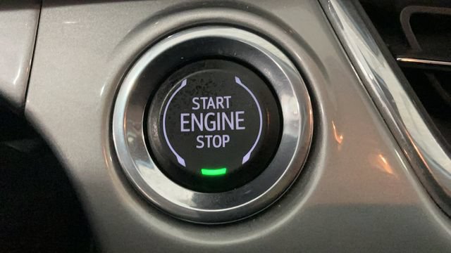 Used 2025 Chevrolet Trax LT w/ LT Convenience Package FWD image 19
