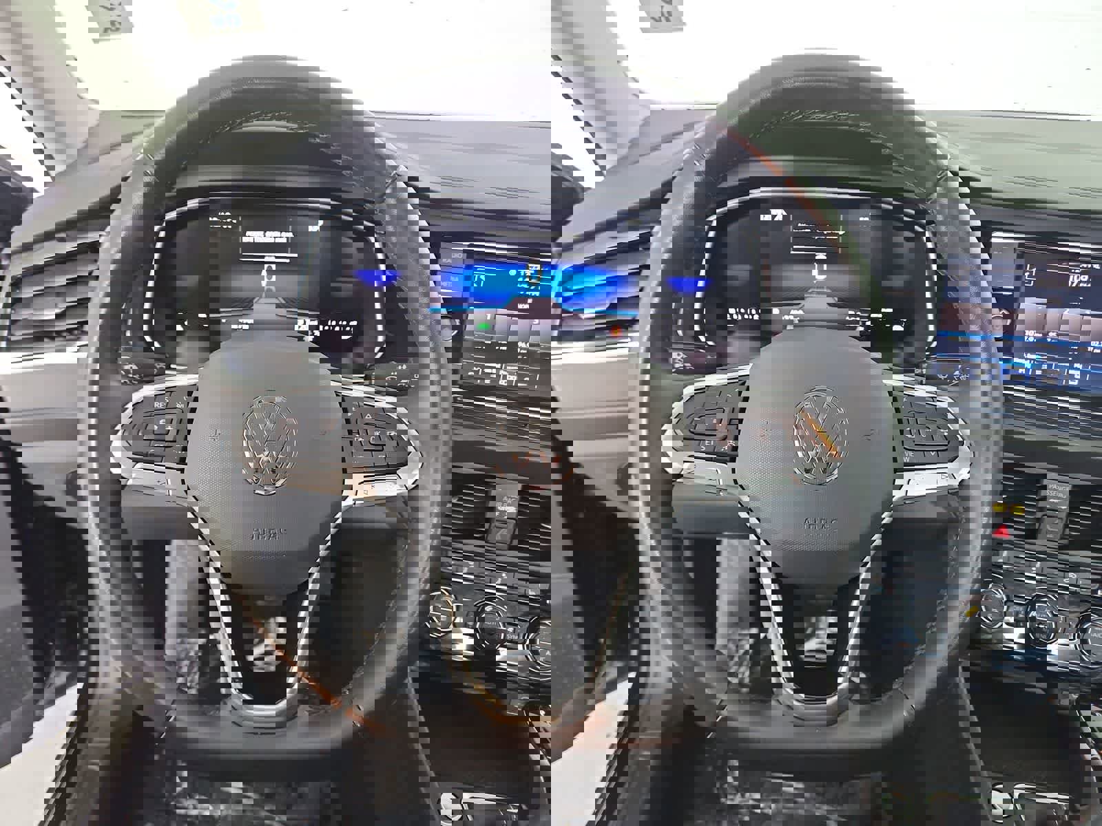 Certified 2024 Volkswagen Jetta SE image 22