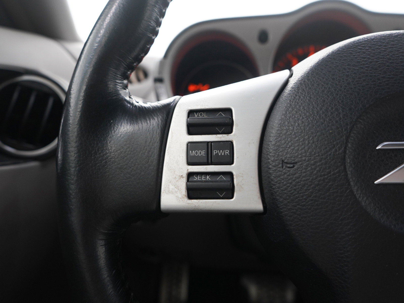 Used 2006 Nissan 350Z Touring RWD image 19