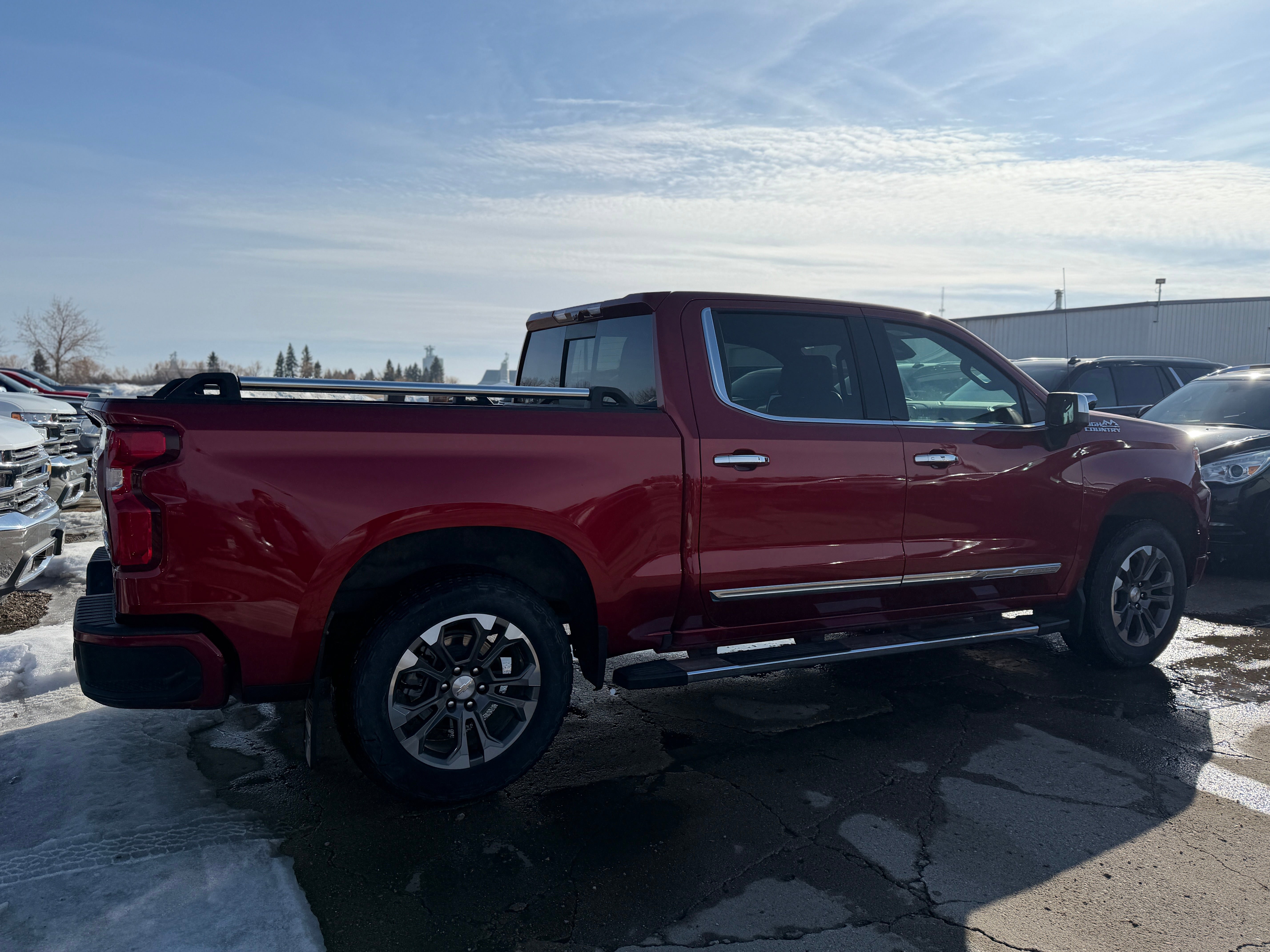 Used 2023 Chevrolet Silverado 1500 High Country w/ Technology Package AWD/4WD image 5