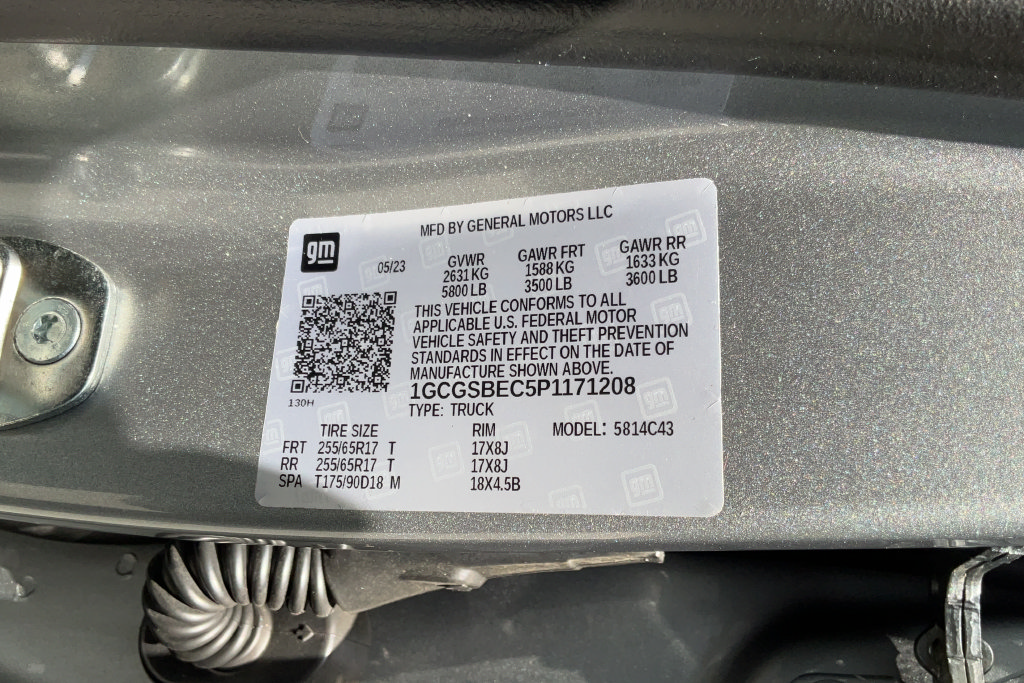 Used 2023 Chevrolet Colorado W/T RWD image 25