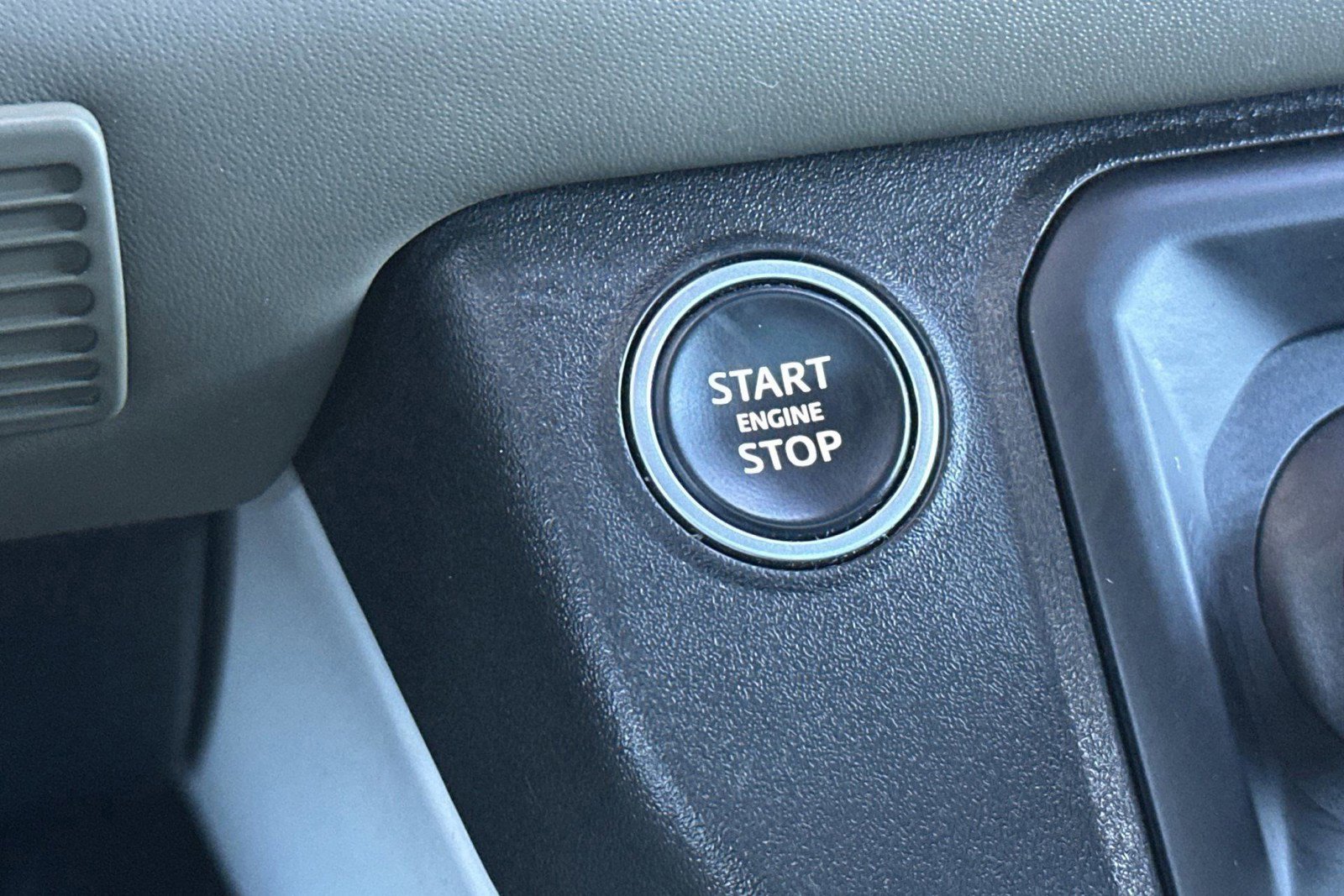 Used 2020 Land Rover Defender 110 HSE image 35