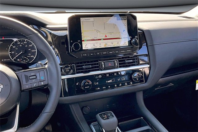 New 2025 Nissan Pathfinder SL image 6