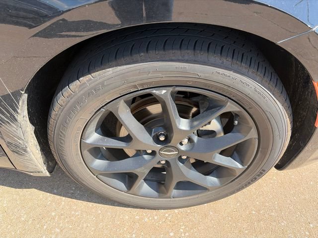 Used 2025 Chrysler Pacifica Limited FWD image 25