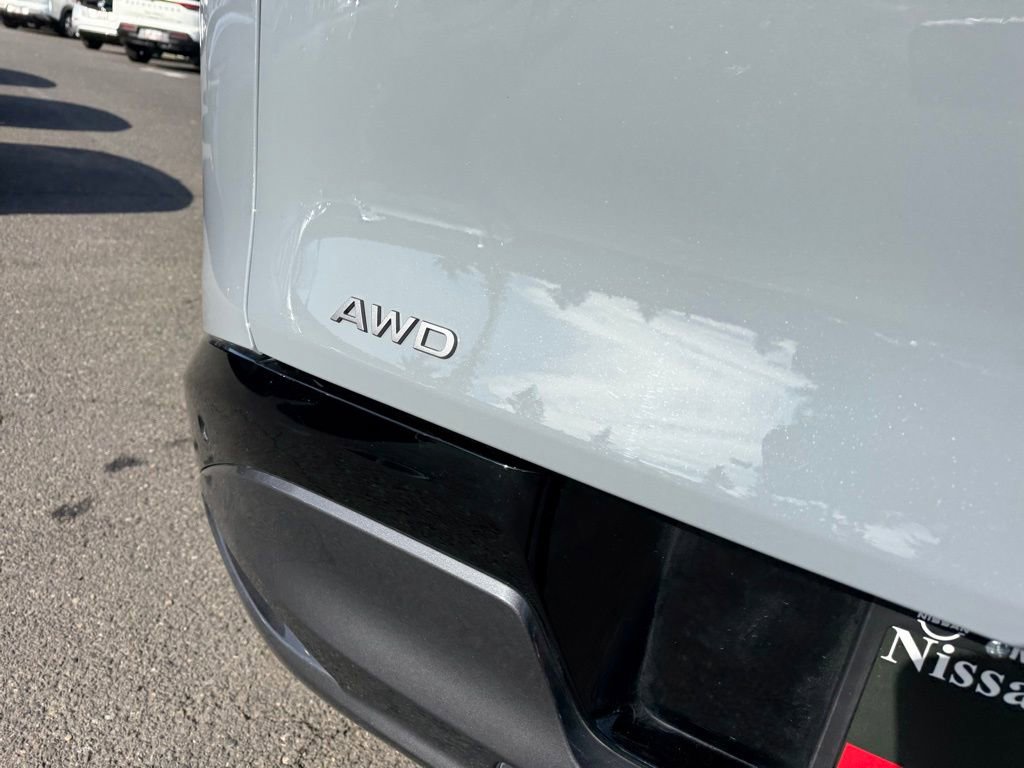 New 2025 Nissan Murano Platinum image 8