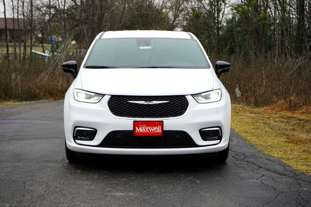 New 2026 Chrysler Pacifica Select image 4