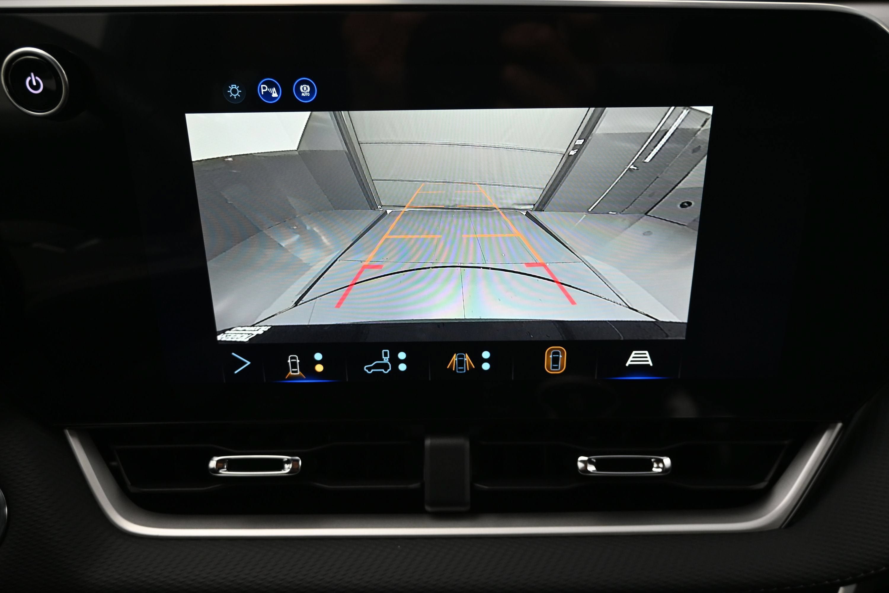 New 2027 Chevrolet Equinox LT w/ Convenience Package II FWD image 18