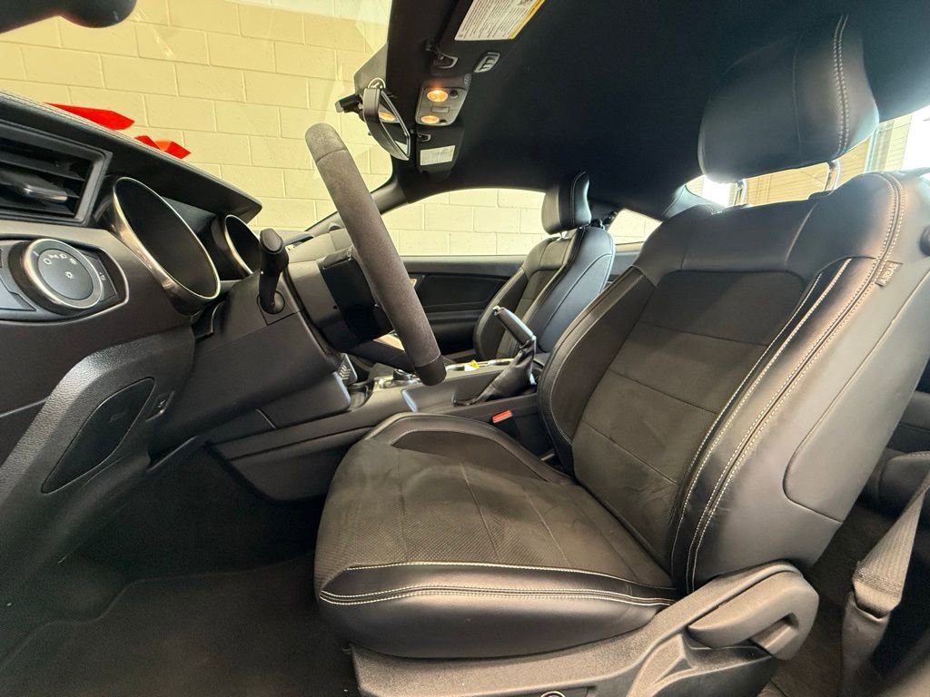 Used 2016 Ford Mustang Shelby GT350 w/ Technology Package RWD image 22