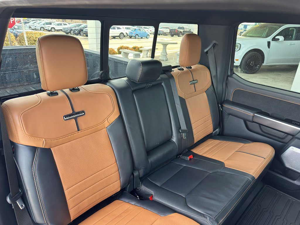 Used 2024 Ford F450 Platinum w/ FX4 Off-Road Package image 40