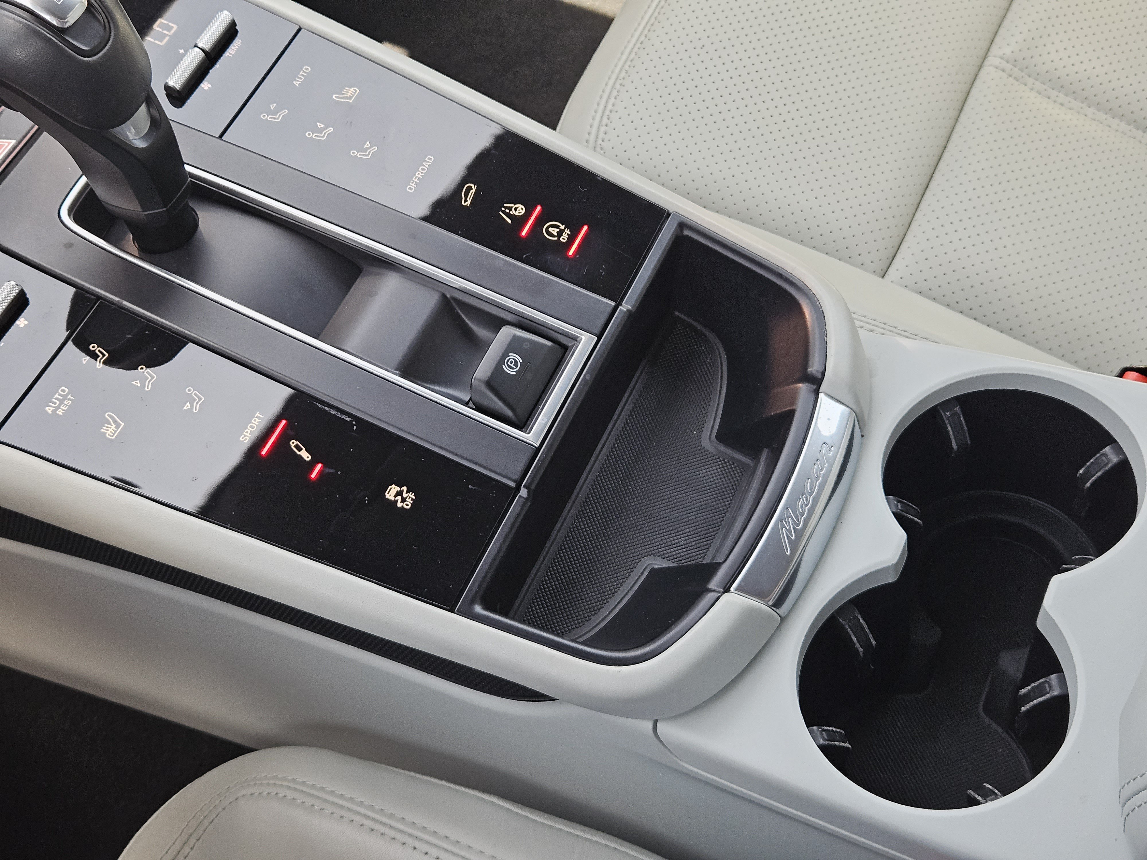 Certified 2023 Porsche Macan S AWD/4WD image 20