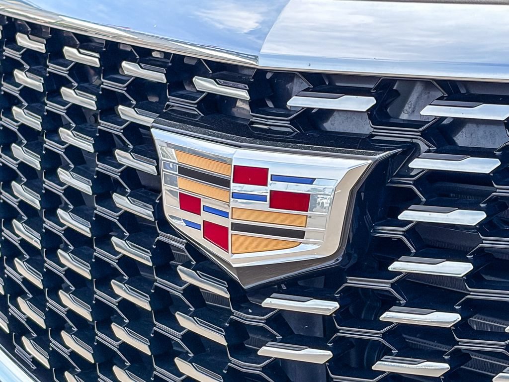 Certified 2023 Cadillac XT5 Luxury w/ LPO, Floor Liner Package FWD image 8