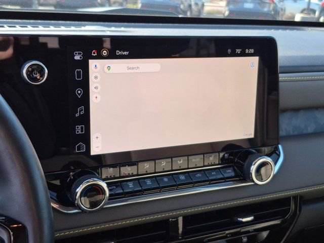 Used 2024 Chevrolet Colorado ZR2 w/ ZR2 Convenience Package III image 13