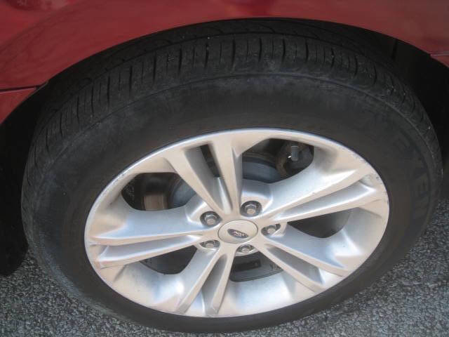 Used 2014 Ford Taurus SEL w/ Equipment Group 201A image 35