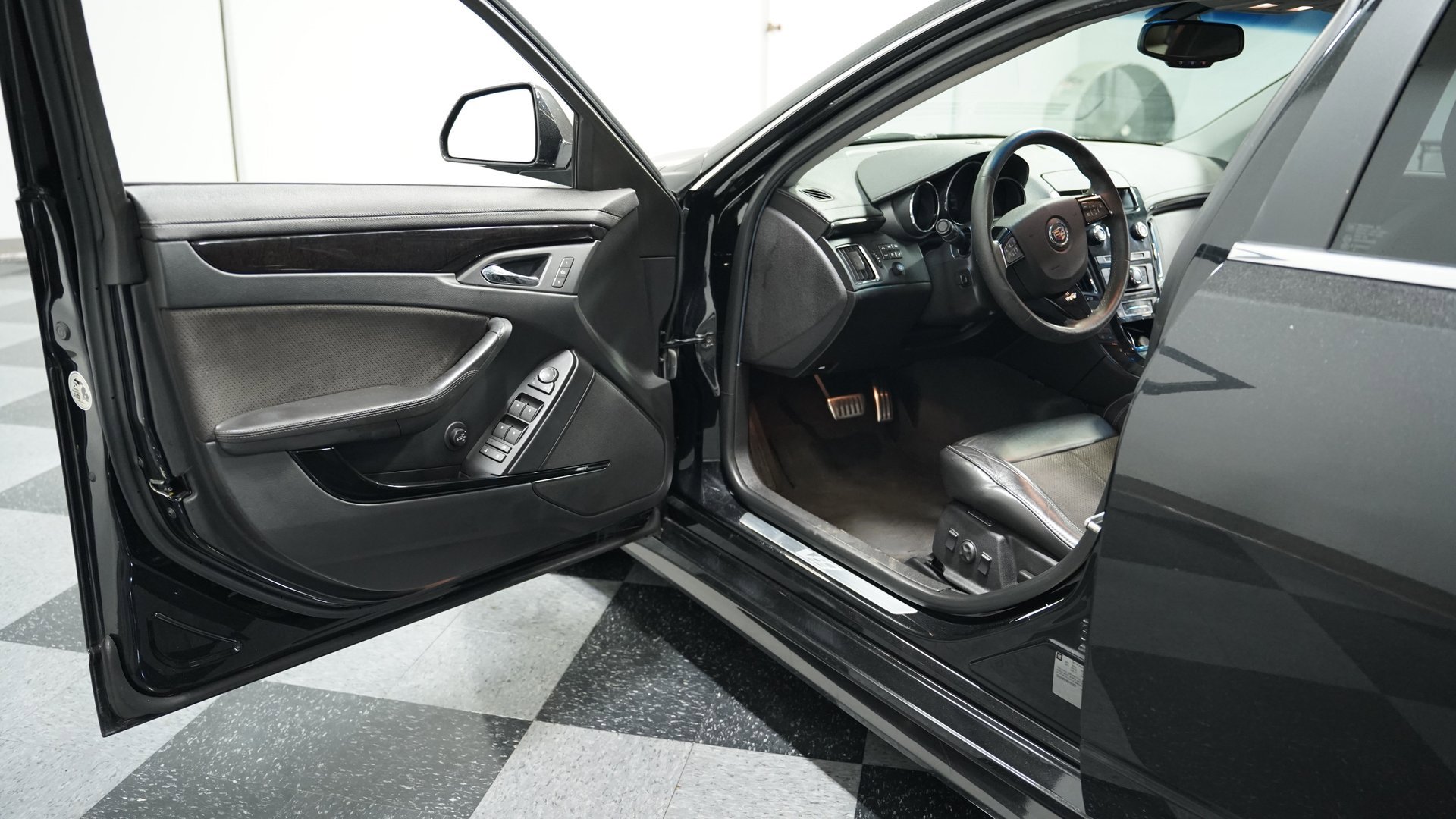 Used 2013 Cadillac CTS V w/ Wood Trim Package image 28