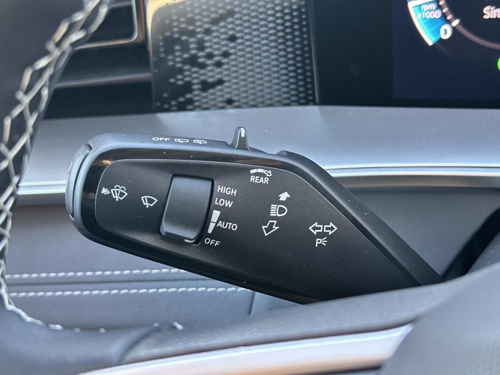 New 2026 Volkswagen Tiguan SE image 25