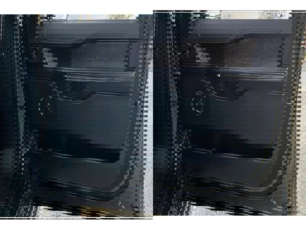 Used 2021 Ford Expedition Max Limited AWD/4WD image 25