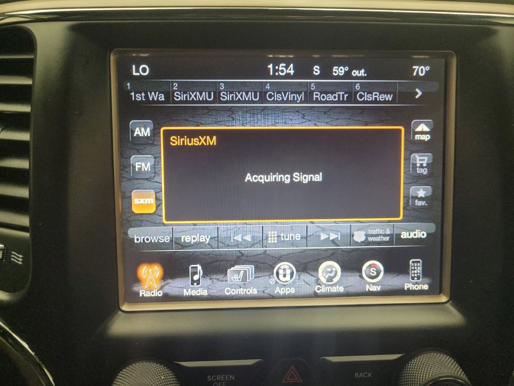 Used 2017 Jeep Grand Cherokee Laredo AWD/4WD image 25