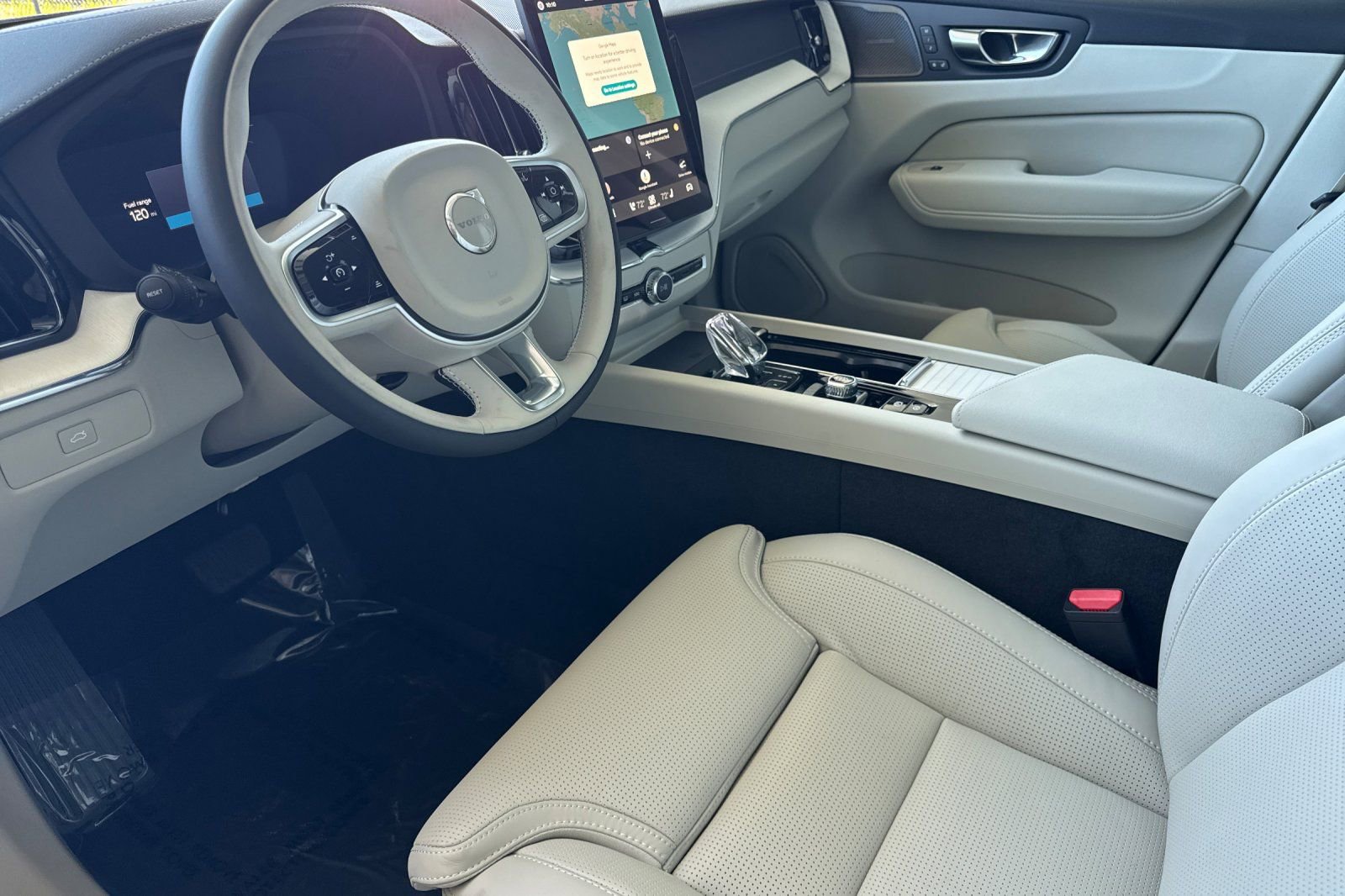 New 2026 Volvo XC60 B5 Ultra w/ Climate Package AWD/4WD image 13